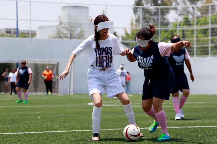 Topos Puebla, el equipo de fútbol para personas con discapacidad visual con más  campeonatos en México