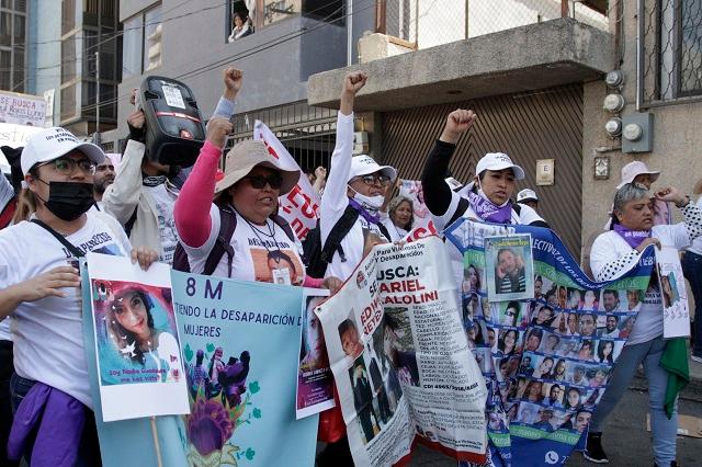 Marcha mujeres desaparecidas en Puebla: 'salió a la escuela y no regresó'