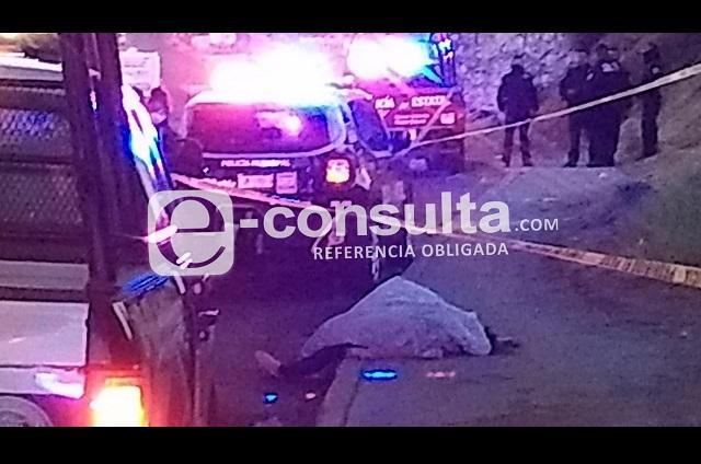 Matan a mujer a balazos bajo puente de la México-Puebla