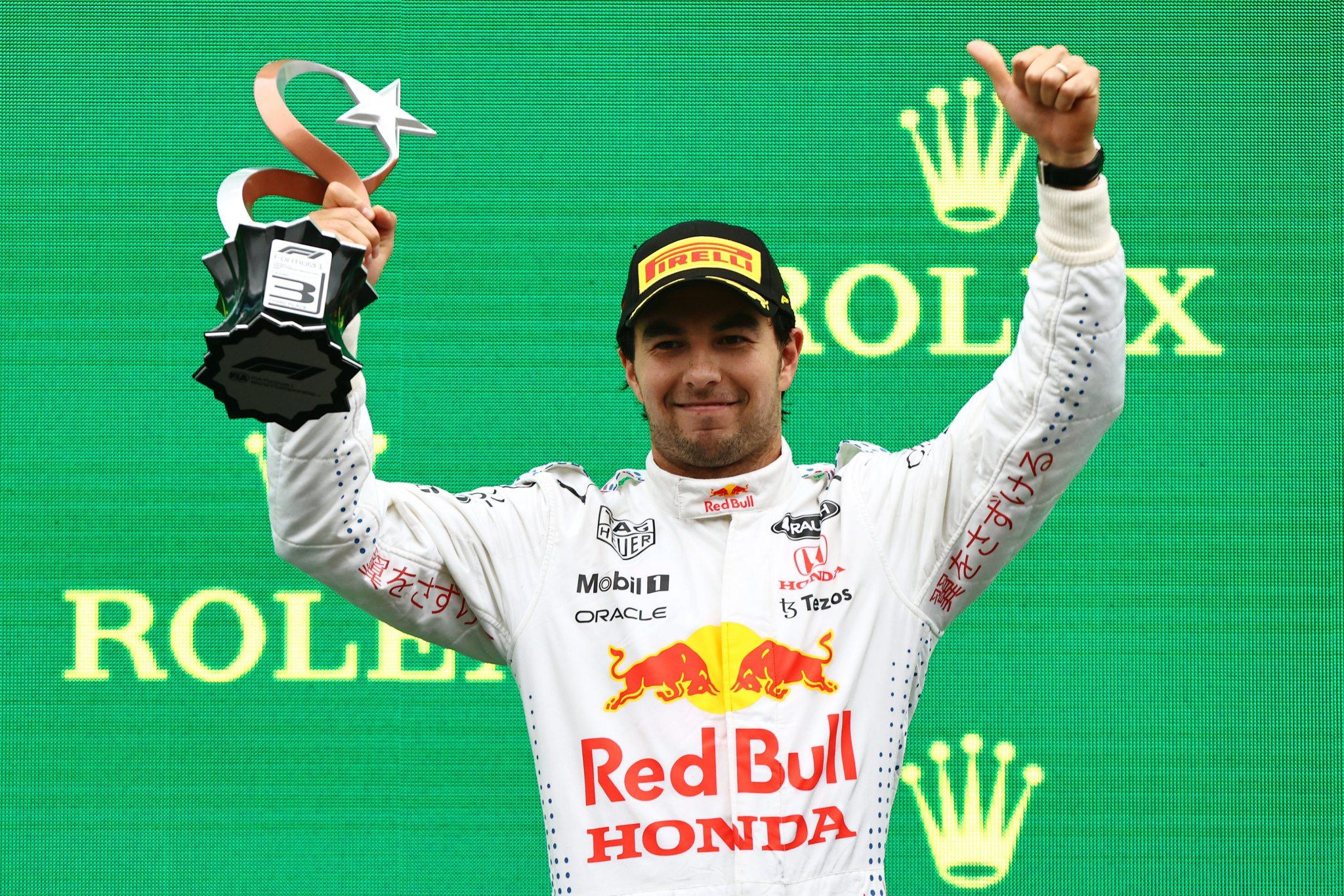 ¡Checo vuelve al podio! El mexicano acabó tercero en el GP de Turquía