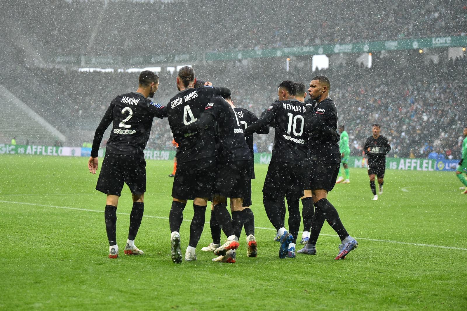 Debut y goleada: Sergio Ramos se estrena con PSG en victoria ante St. Etienne