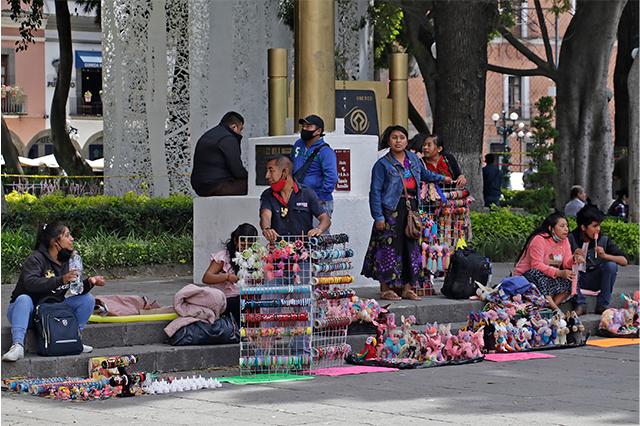 Vuelven ambulantes a Centro Histórico de Puebla tras Buen Fin