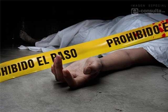 Pistoleros asesinan a dos policías municipales en Tlacotepec