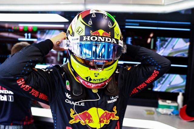 Hamilton repite victoria en el GP de España; Checo termina quinto