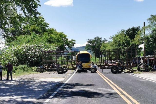 Camión recolector de basura arrolla a motociclista en Tilapa