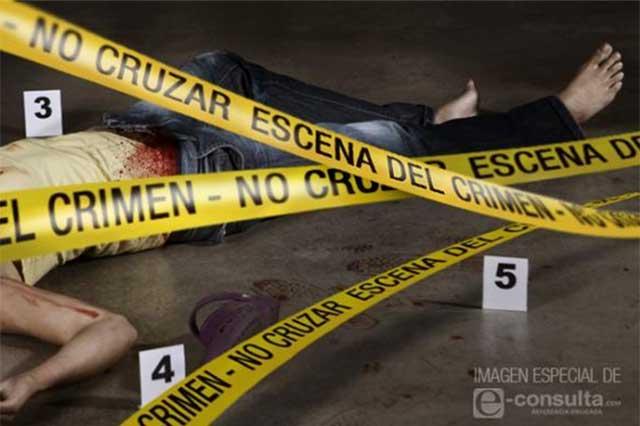 Encajuelan cuerpos de pareja con el tiro de gracia en Puebla capital