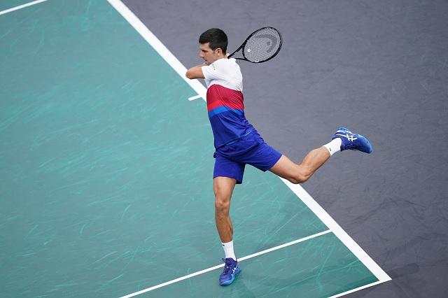 Masters 1000 París: Djokovic avanza a 4tos por retiro de Monfils