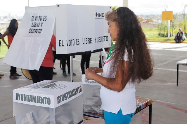 Impugnan 15 ediles y regidores reglas para reelegirse en Puebla