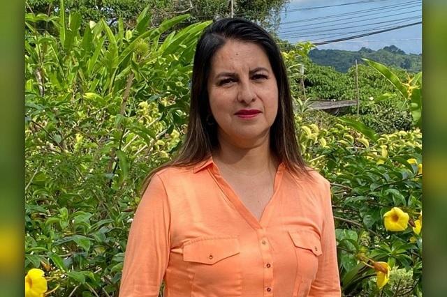Genoveva negocia candidatura con priísta en Cuetzalan, acusan