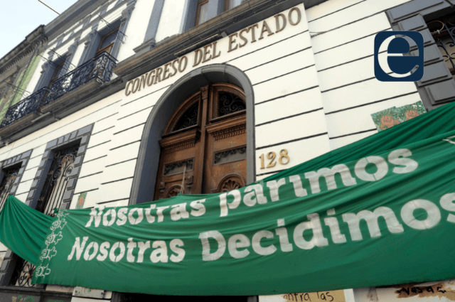 Presentan iniciativas para aborto legal en Puebla