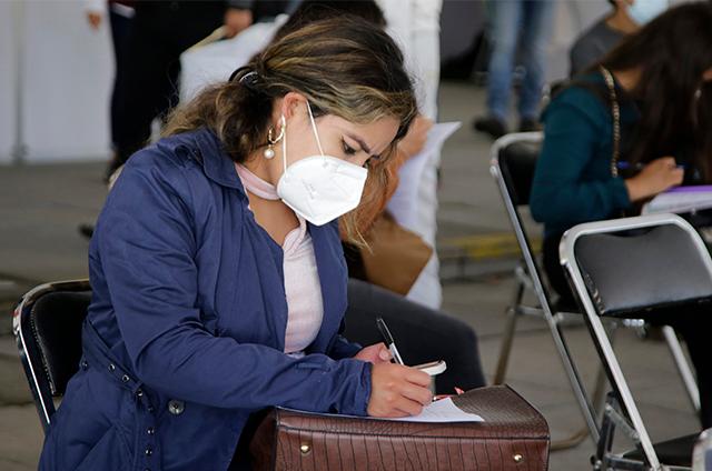Mujeres tienen en Puebla menos empleo formal que hombres 