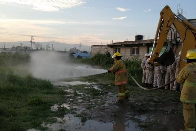 Por fuga de gas, desalojan a 400 pobladores de Tezoyuca, Edomex