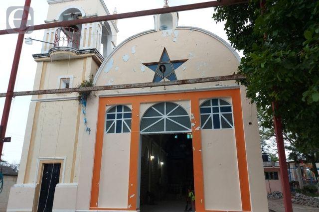 Restauran iglesia en Pixtiopan dañada por el 19S