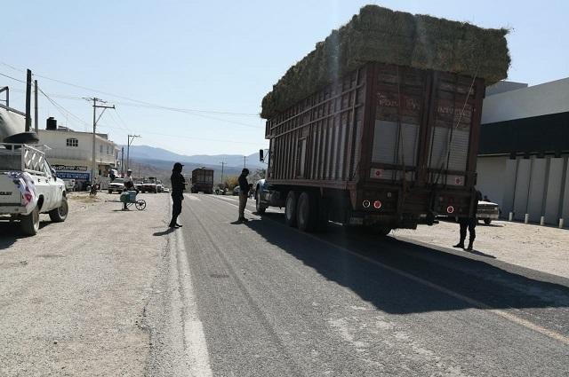 Ejidatarios liberan carretera de Zapotitlán, esperan acuerdos