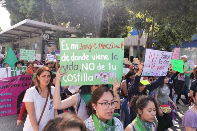 Mujeres recriminan ante FGE violencia feminicida en Puebla