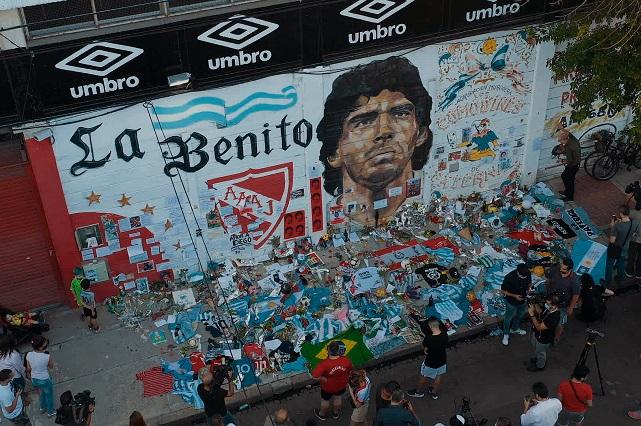 A casi un año de la muerte de Maradona, estrenan Más allá de Diego