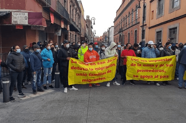 Mineros de Oaxaca protestan por tercera vez en CDMX