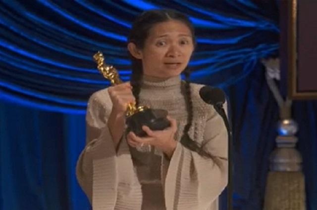 Chloé Zhao, segunda mujer en ganar la categoría a Mejor directora en los Oscars
