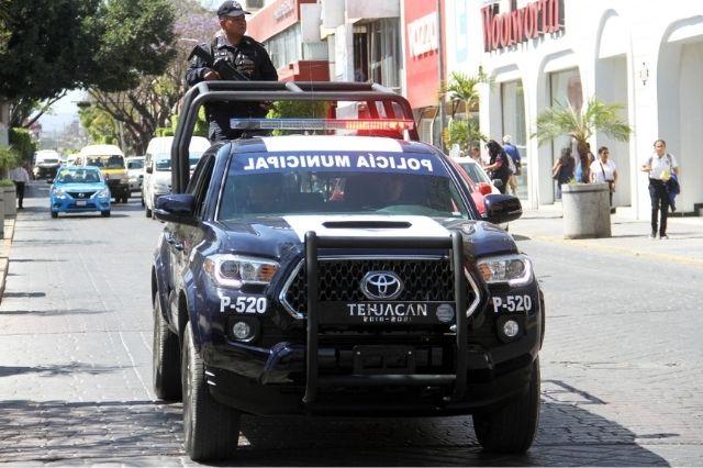 Exhiben a policías de Tehuacán por abuso, golpes y extorsión