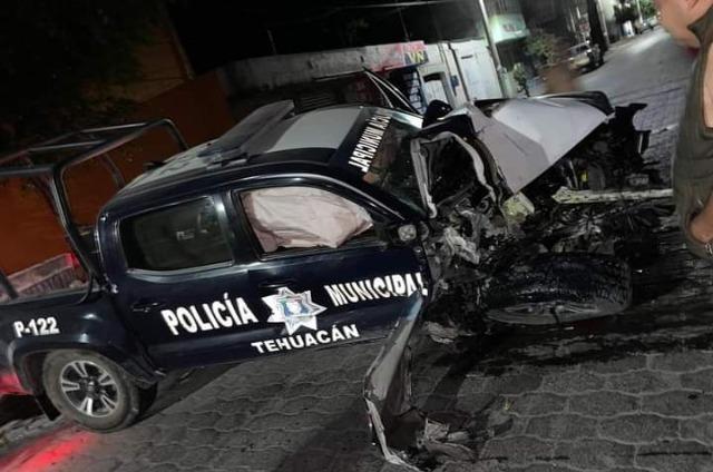 Policías de Tehuacán heridos tras chocar en una persecución
