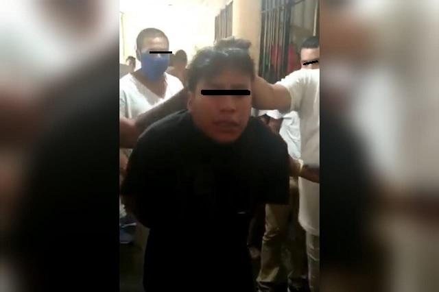 Van contra custodio en Tehuacán por video donde golpean a reos