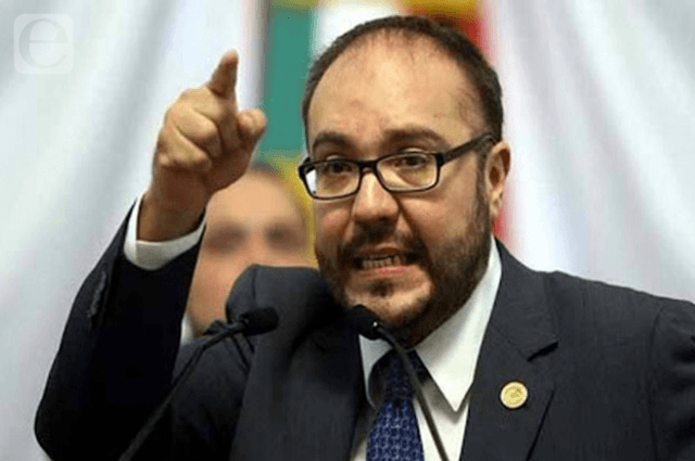 Fiscalía: Toledo huyó a Chile el 26 de julio; diputado lo niega