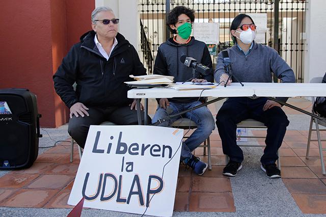 Con protesta en Casa Aguayo exigirán a gobierno liberar la UDLAP 