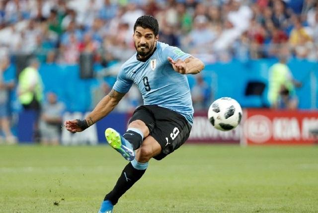 Luis Suárez anota solitario gol y Uruguay está en octavos de final