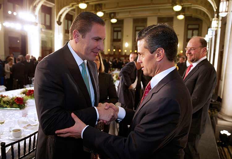 Peña Nieto clausura la xxv reunión de embajadores y cónsules; asiste RMV
