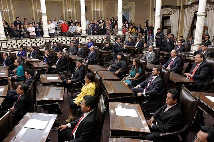 Diputados salientes dejaron 255 iniciativas de reforma sin dictaminar