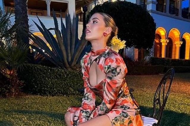 Video: Michelle Salas sufre caída por el vestido que usó en Cannes
