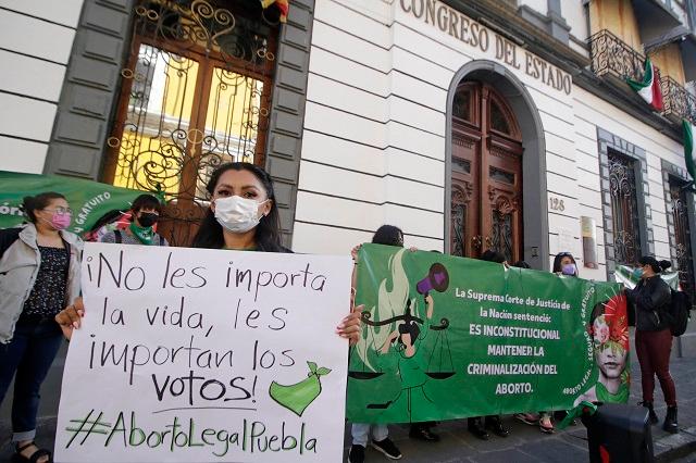 En busca de aborto legal en Puebla presentan otra iniciativa