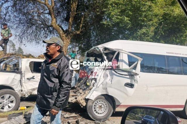 Accidente vial en Zacatlán deja un muerto y 16 heridos