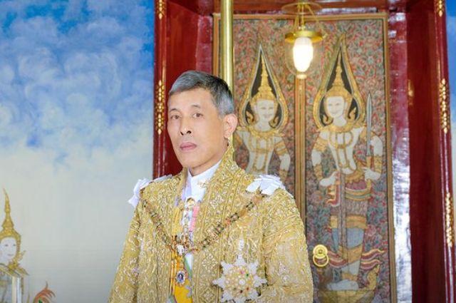 Activista pasará 28 años en prisión por insultar al rey de Tailandia