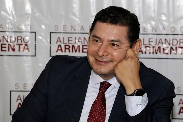 Alejandro Armenta va por gubernatura de Puebla sin renunciar a Morena