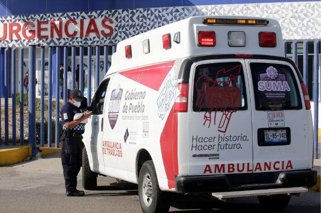 Ambulancias en Puebla son viejas y faltan médicos, reconoce titular de Salud