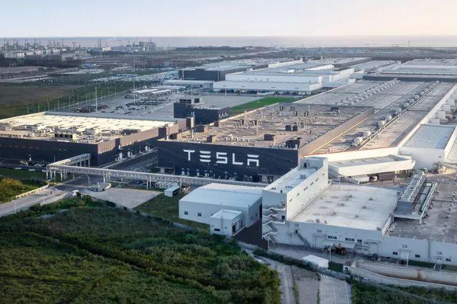 AMLO busca que planta de baterías Tesla quede en Hidalgo
