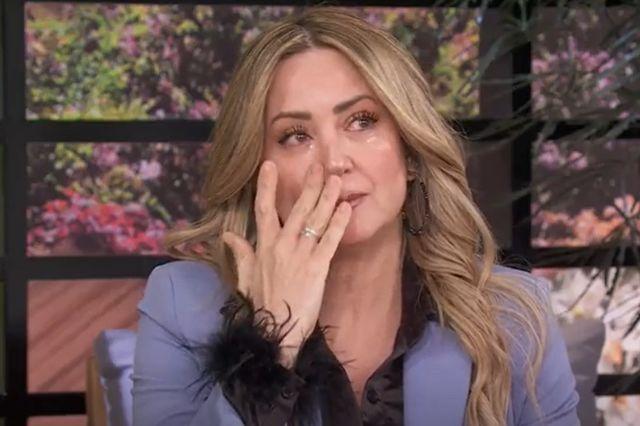 Andrea Legarreta rompe en llanto en “Hoy” tras separación con Erik Rubín (video)