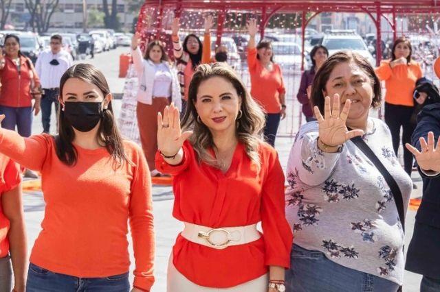 Paola Angon propone sancionar acoso callejero a mujeres en Cholula