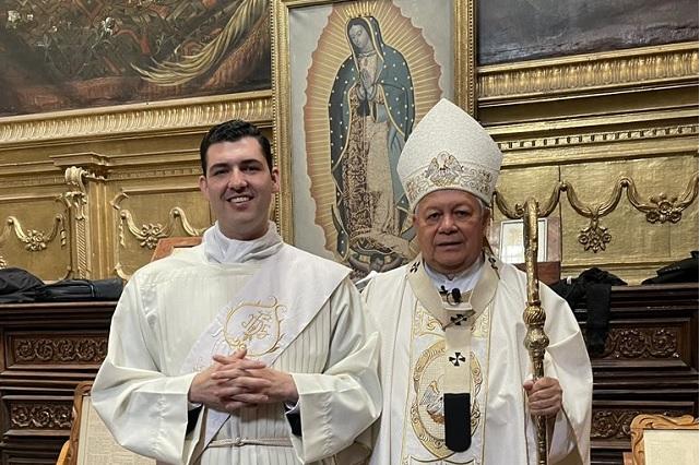 Arquidiócesis de Puebla ordena nuevo sacerdote en la Catedral