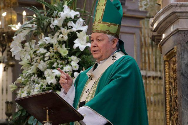 Arzobispo de Puebla dedica misa a peregrinos poblanos muertos en volcadura