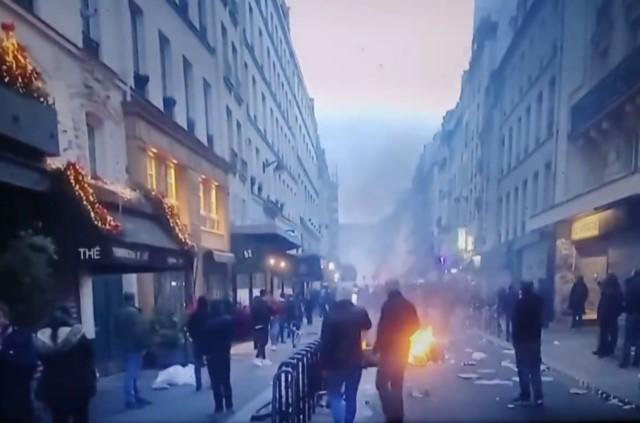 Ataque a comunidad kurda en París; Macron condena hechos