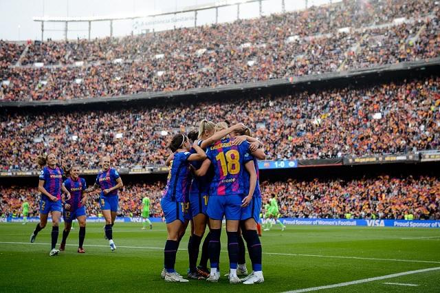 Otra noche mágica: Barça Femenil vuelve a cimbrar el Camp Nou