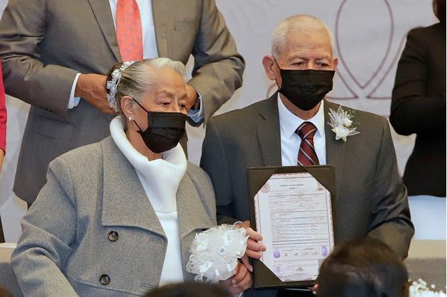 Bodas en Puebla: Con 75 y 80 años renuevan amor en 14 de febrero