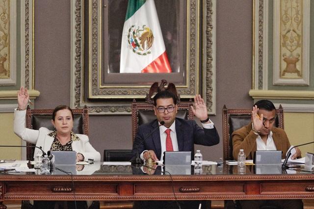 Burócratas de Puebla acosadores serán despedidos, aprueba Congreso