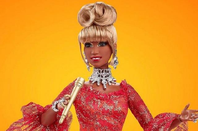 Diseñan Barbie en honor a Celia Cruz