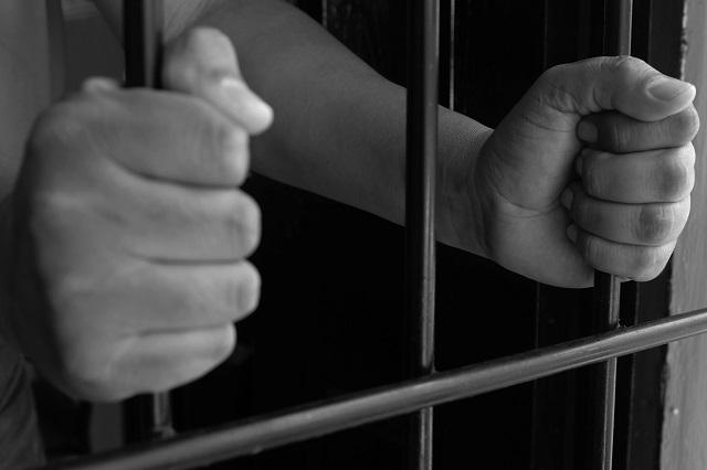 50 años de cárcel a mujer que participó en secuestro de joven en Atlixco