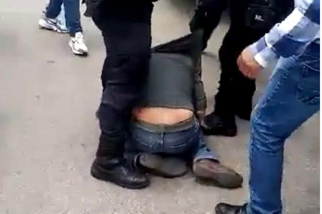 Policías salvan a ladrón de ser linchado en Texmelucan 