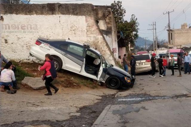 Choque en Chignautla por fallo de frenos deja seis heridos