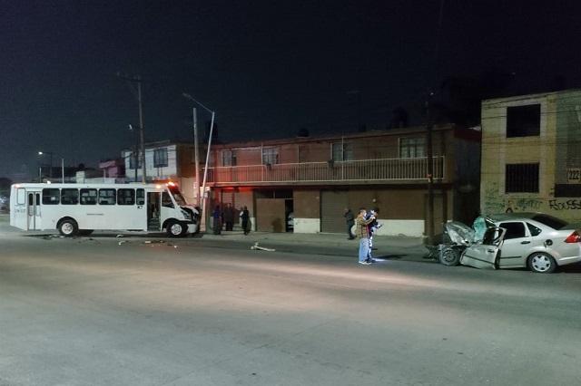 Choque frontal deja un muerto en la federal Puebla-Tehuacán en Chachapa